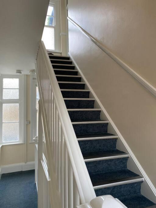 Herne Bay Central - 2 Minutes From Beach Apartment المظهر الخارجي الصورة
